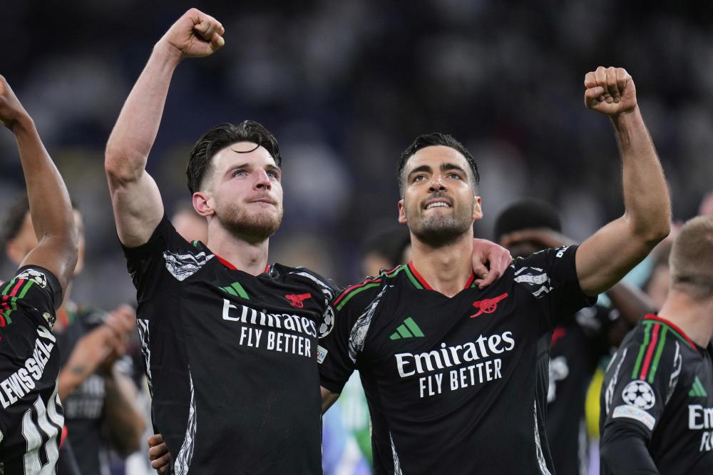 而且他在英 而且他在英